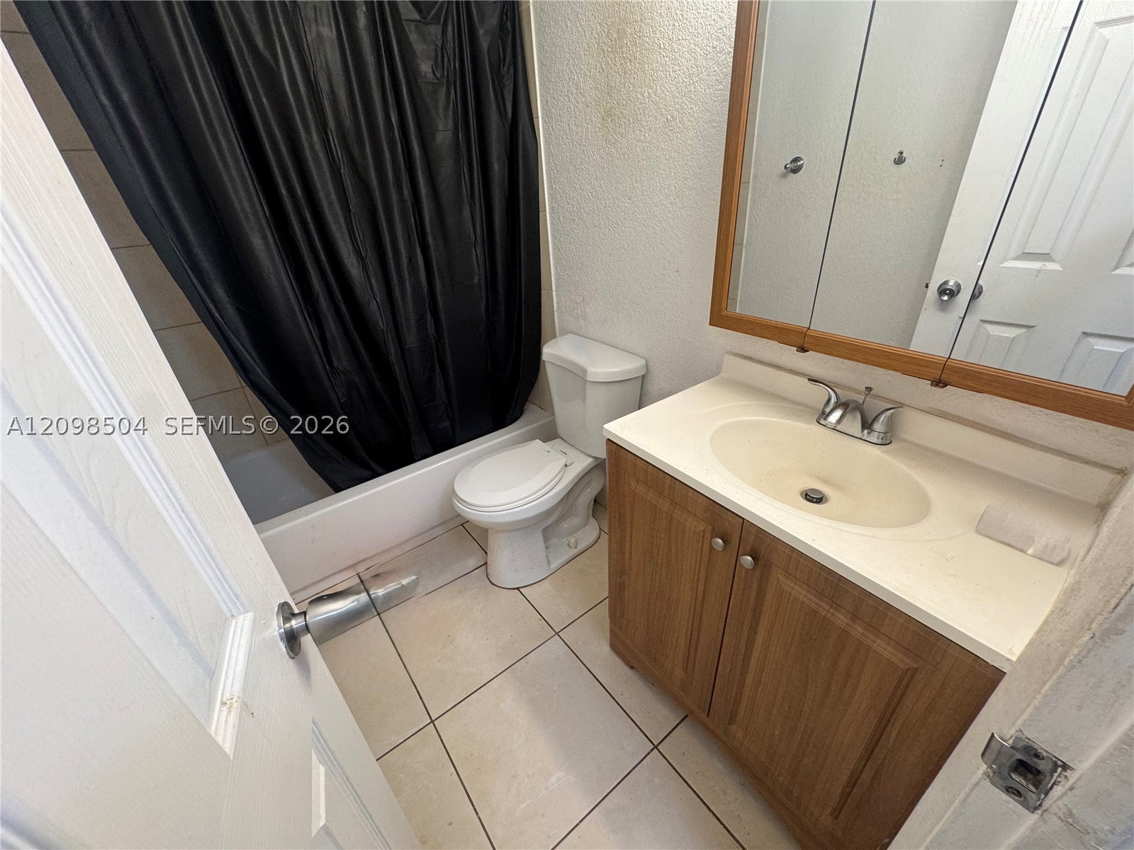 494 NW 165th St Rd C-305
