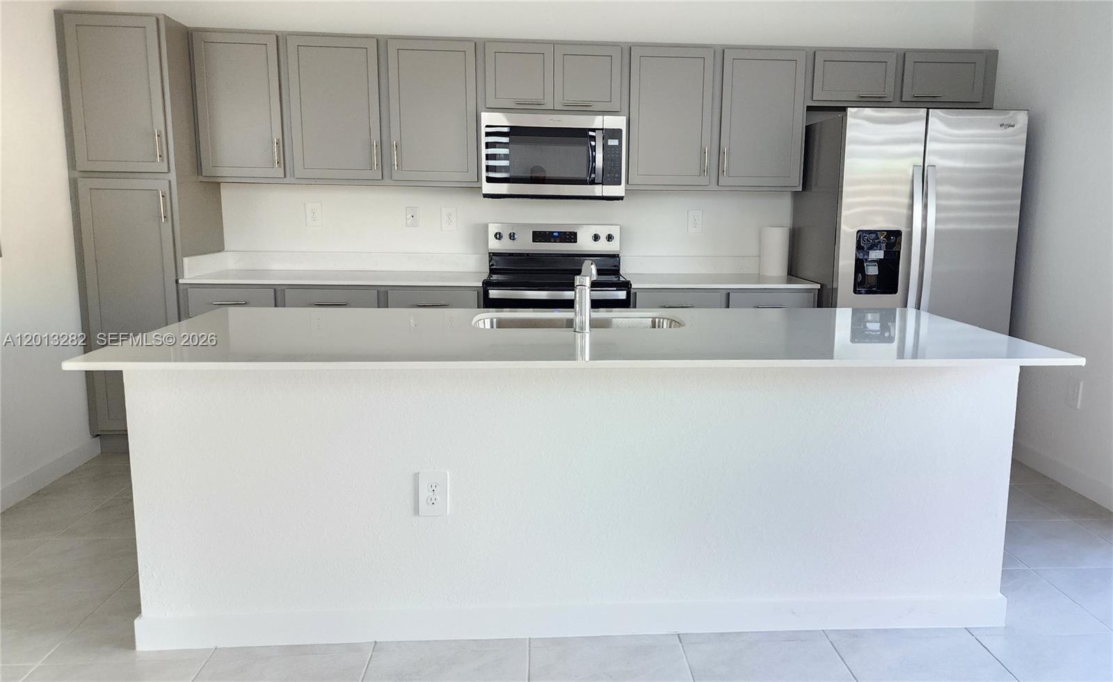 MIAMI LAND AND DEVELOPMEN - Residential Lease