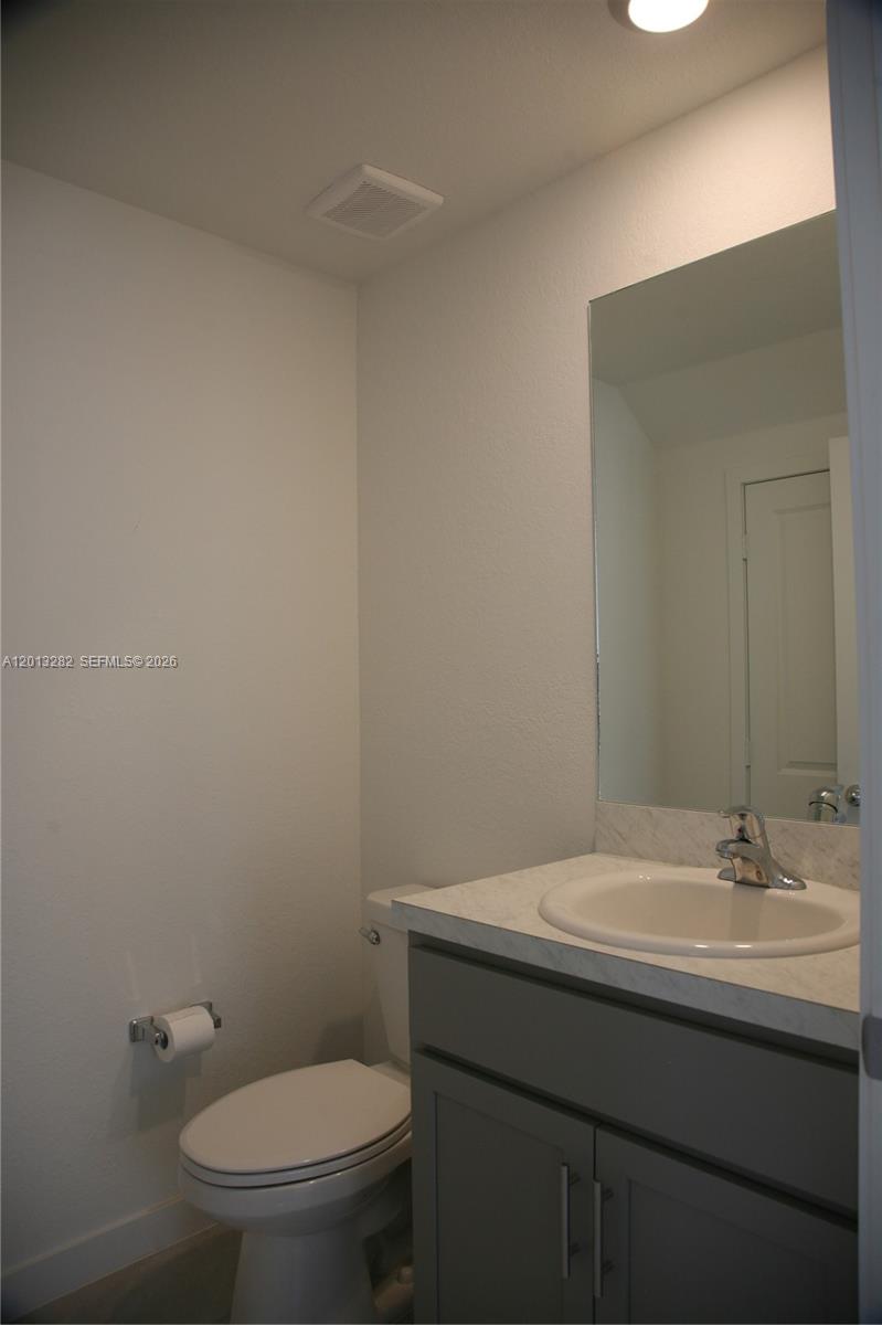 MIAMI LAND AND DEVELOPMEN - Residential Lease