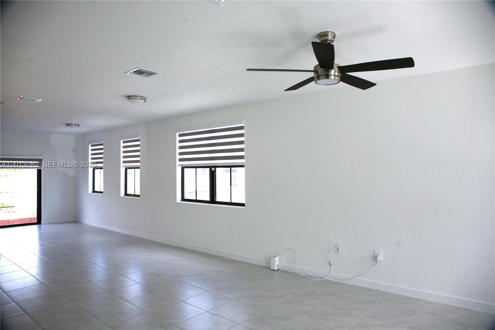 MIAMI LAND AND DEVELOPMEN - Residential Lease