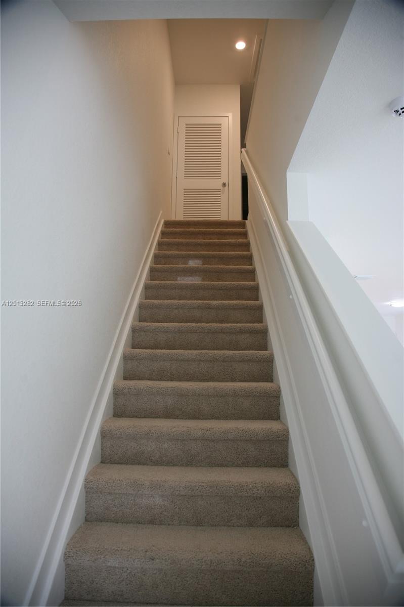 MIAMI LAND AND DEVELOPMEN - Residential Lease