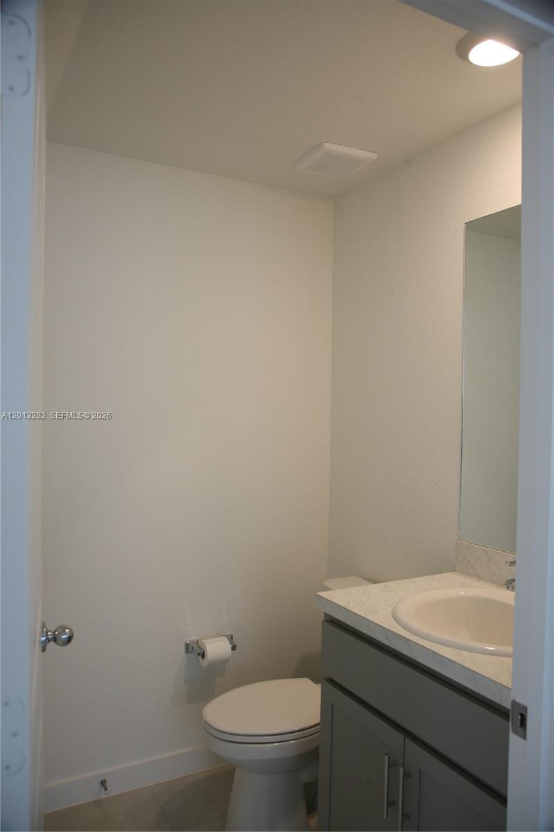 MIAMI LAND AND DEVELOPMEN - Residential Lease