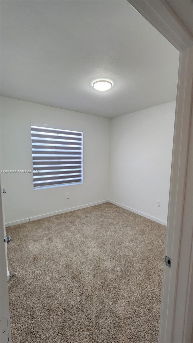 MIAMI LAND AND DEVELOPMEN - Residential Lease