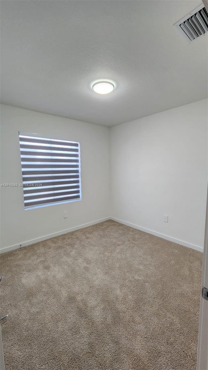 MIAMI LAND AND DEVELOPMEN - Residential Lease
