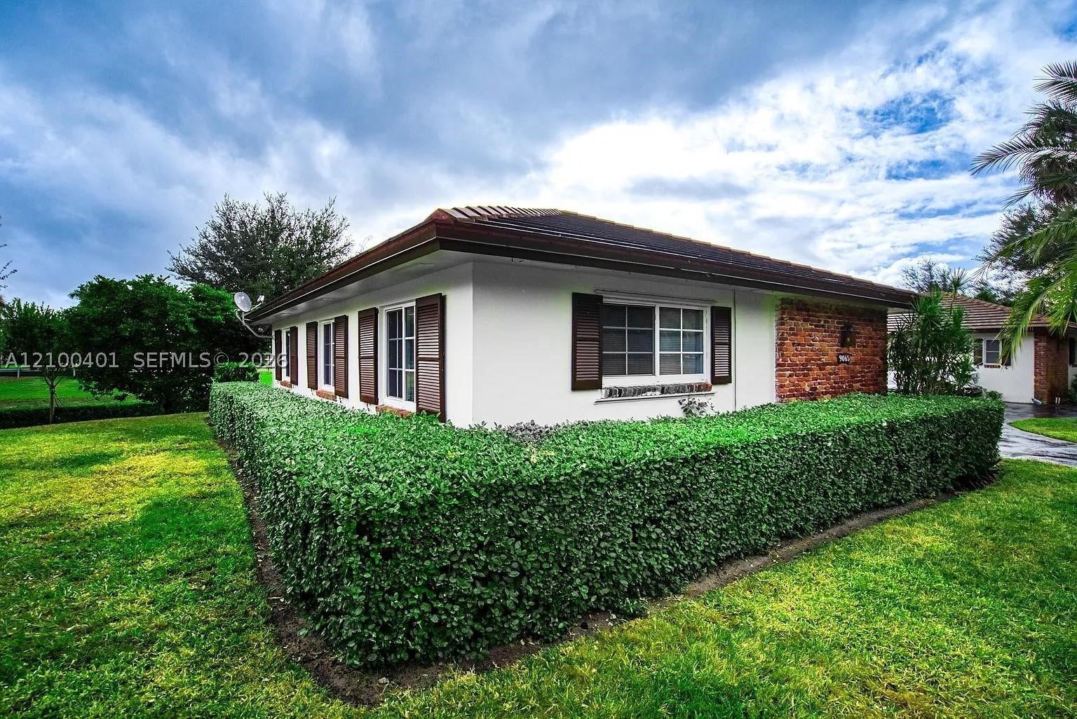 9065 Thunderbird Dr