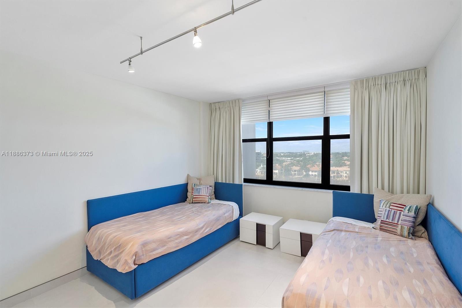 BRITANNIA AT QUADOMAIN CO - Residential