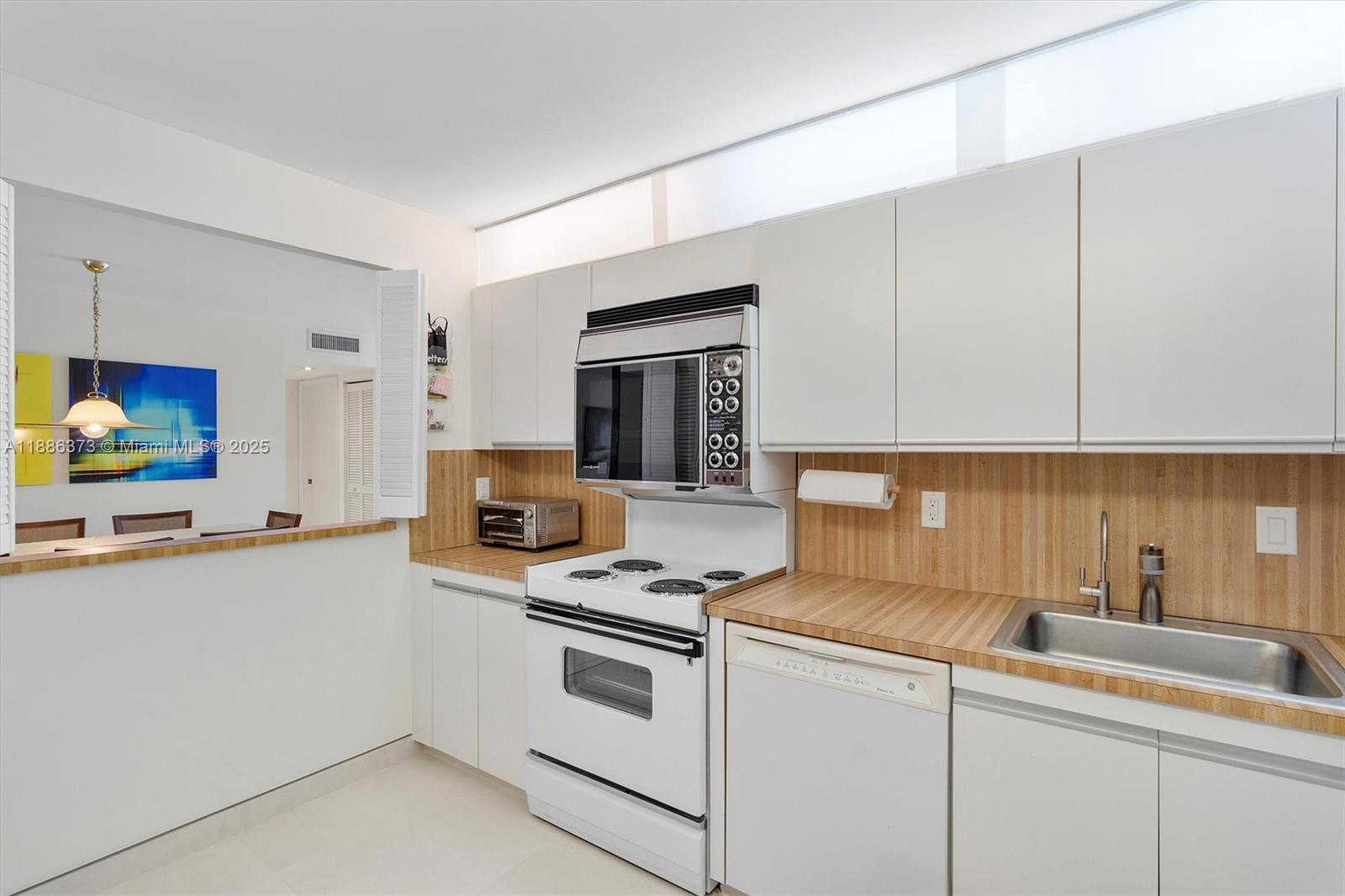 BRITANNIA AT QUADOMAIN CO - Residential