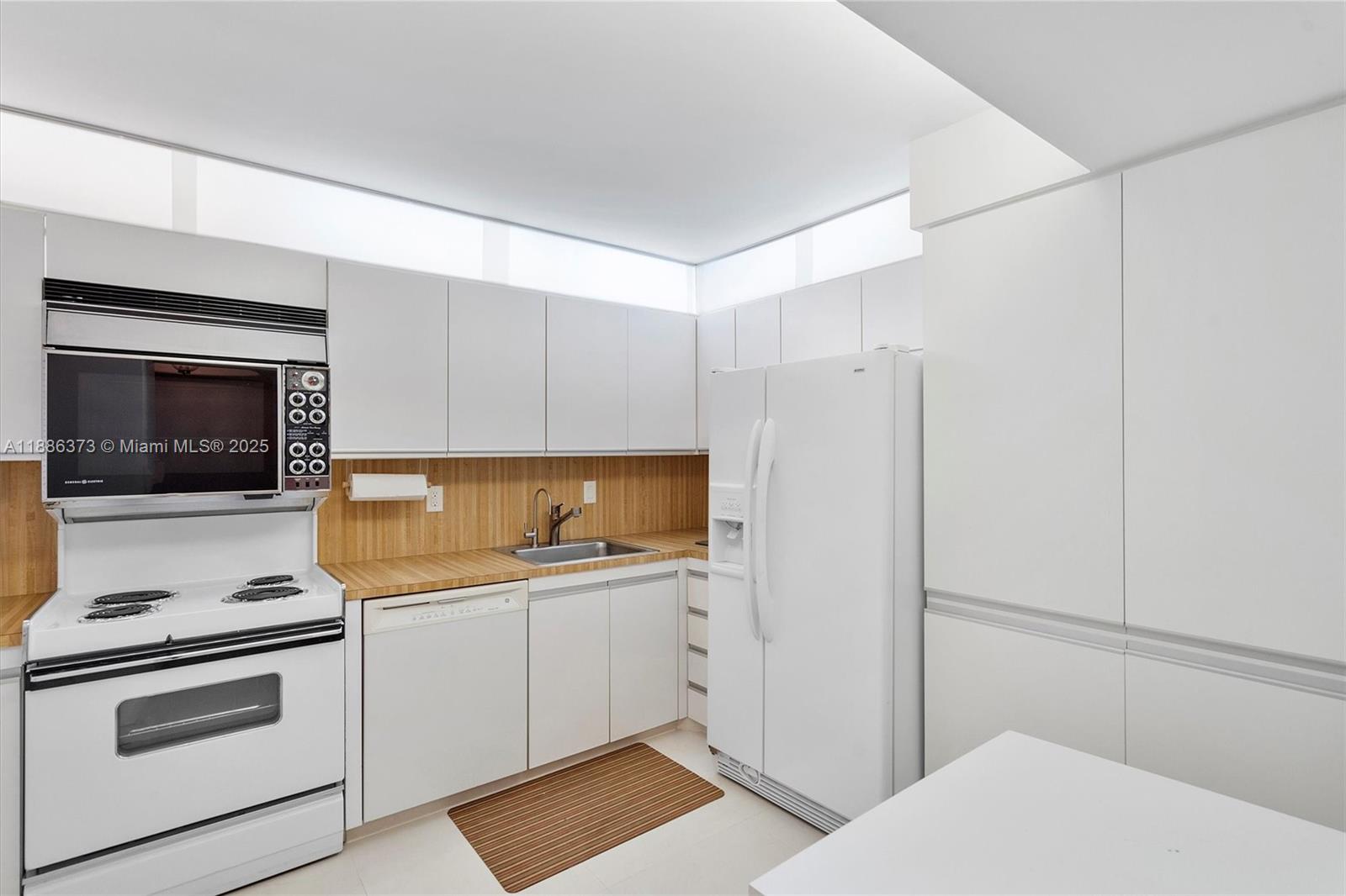 BRITANNIA AT QUADOMAIN CO - Residential