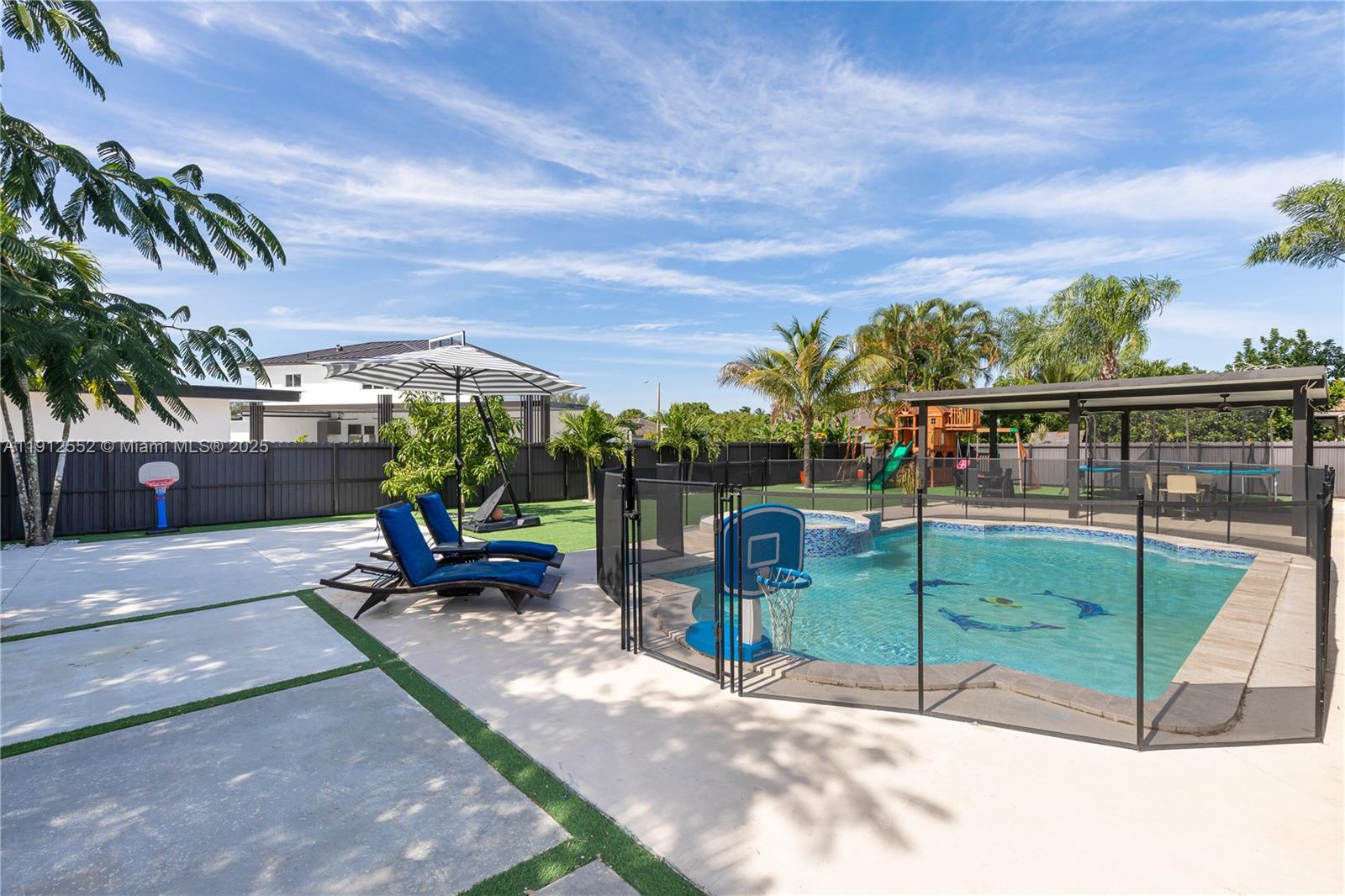 VALENCIA GROVES ESTATES - Residential