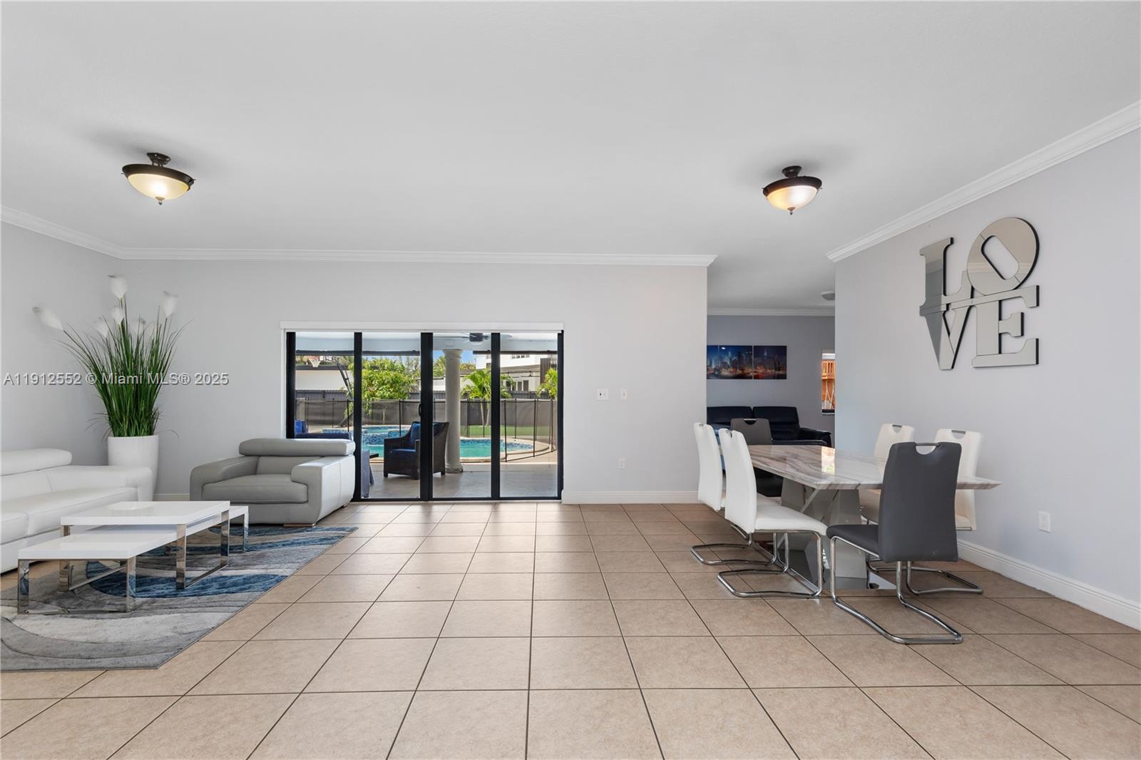 VALENCIA GROVES ESTATES - Residential