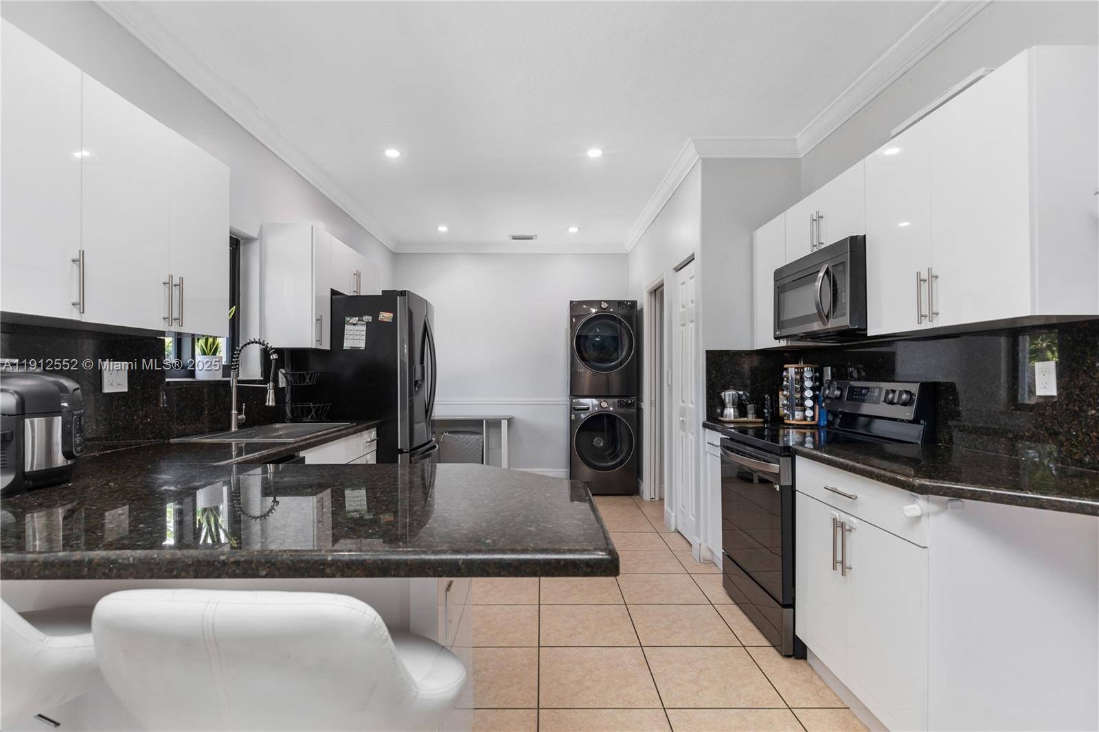 VALENCIA GROVES ESTATES - Residential