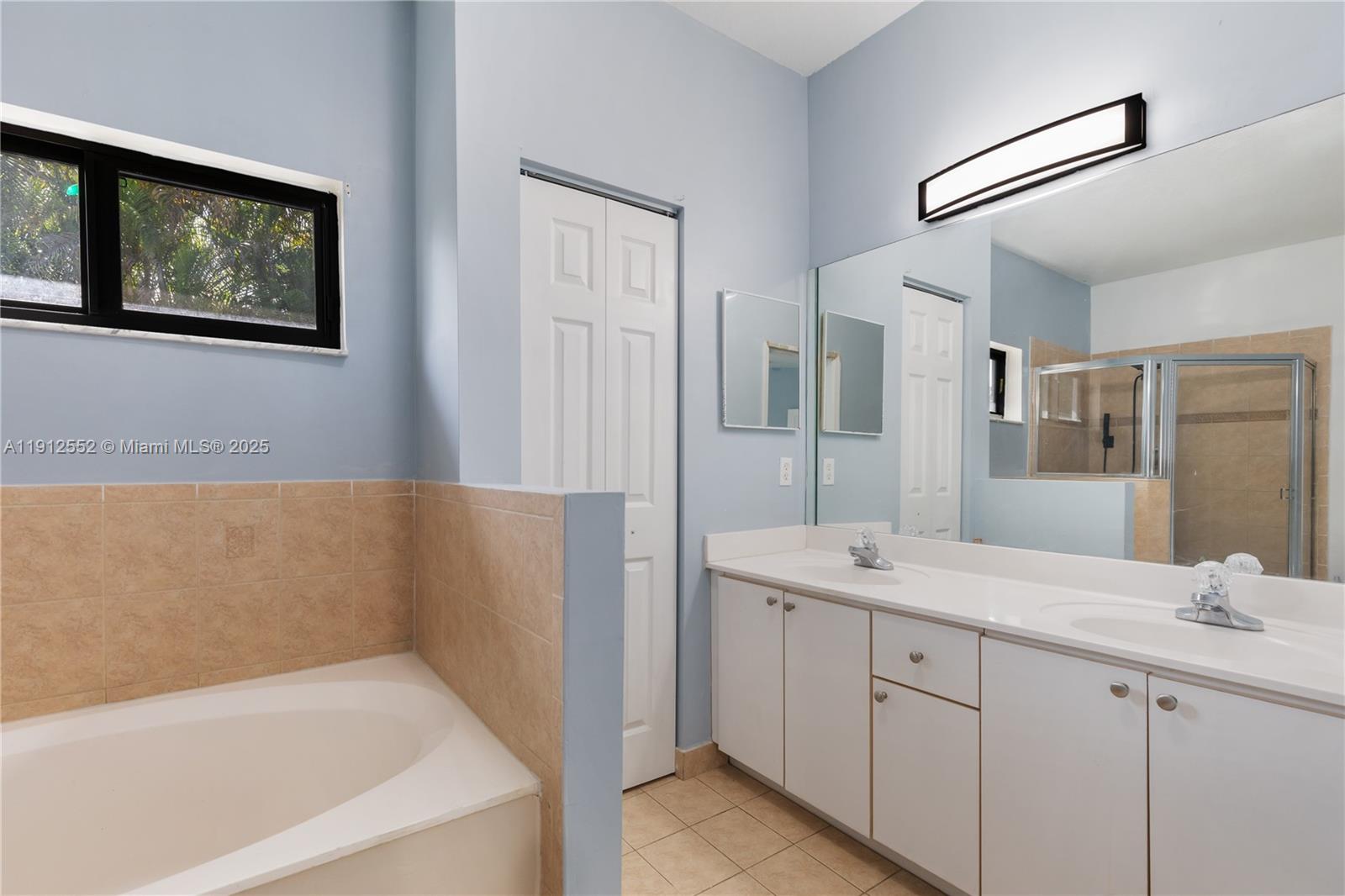 VALENCIA GROVES ESTATES - Residential