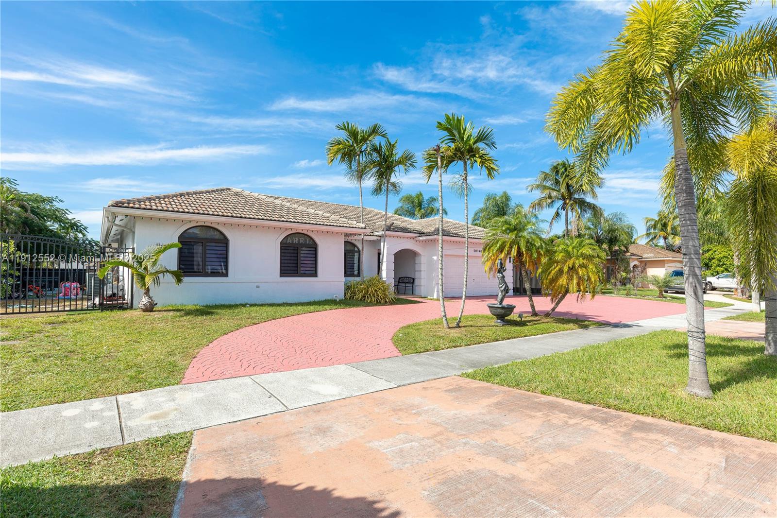 VALENCIA GROVES ESTATES - Residential