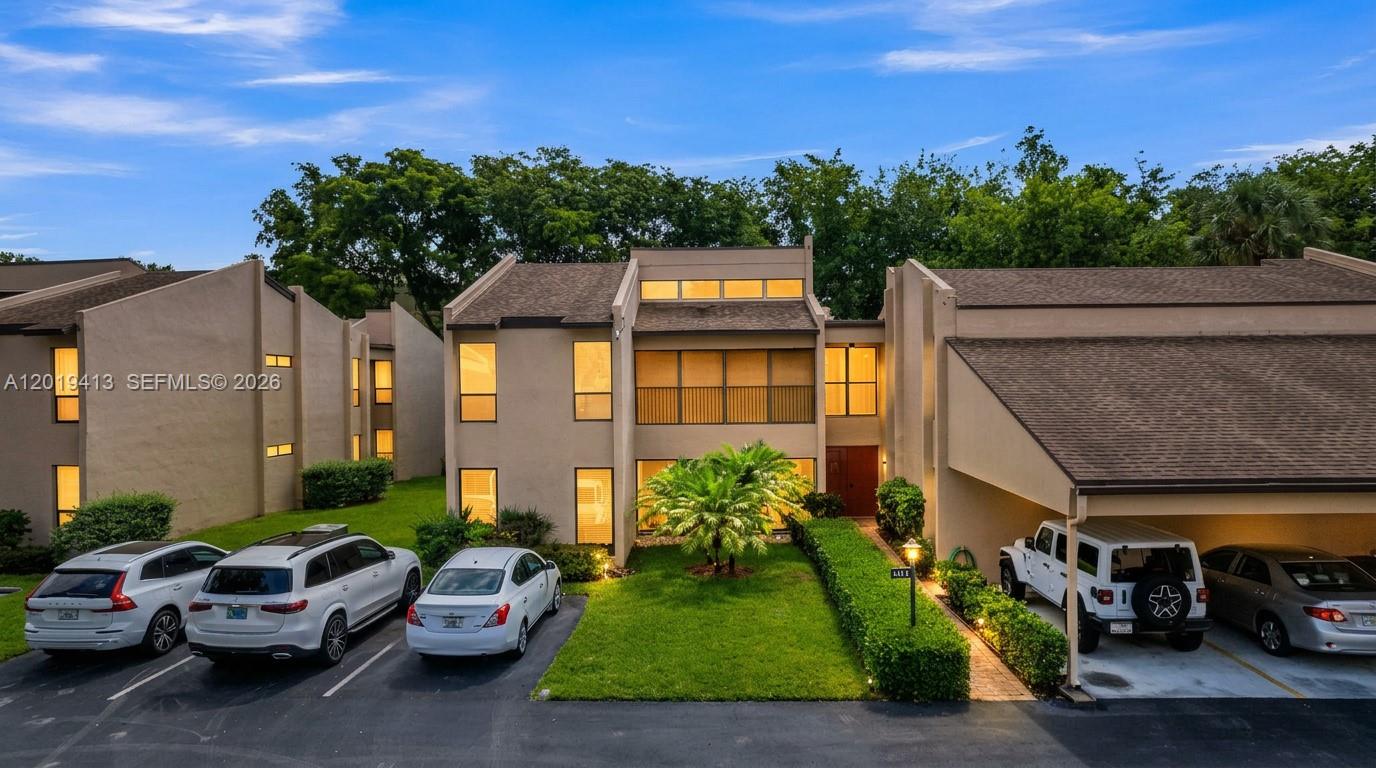 WOODHAVEN EAST CONDO - Residential