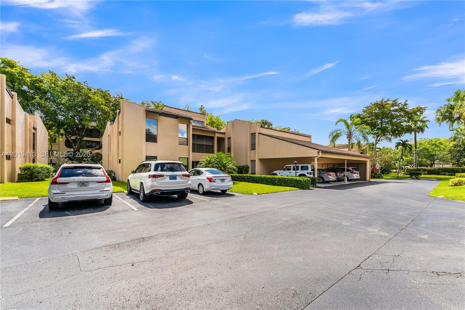 WOODHAVEN EAST CONDO - Residential
