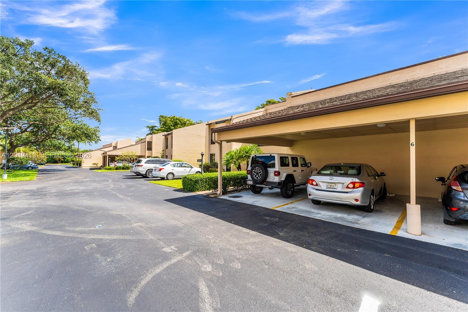 WOODHAVEN EAST CONDO - Residential