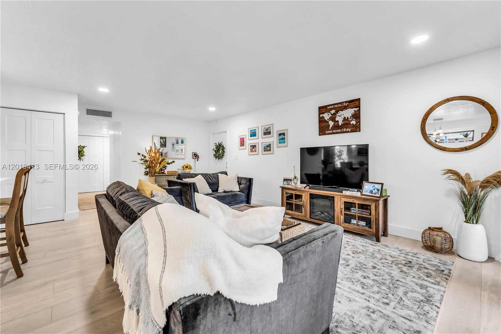 WOODHAVEN EAST CONDO - Residential