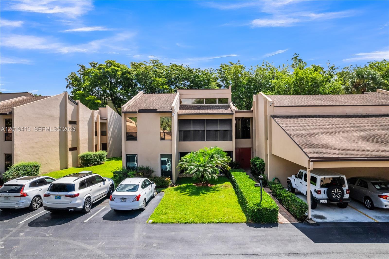 WOODHAVEN EAST CONDO - Residential