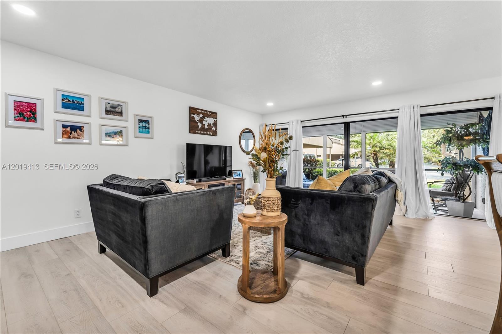 WOODHAVEN EAST CONDO - Residential