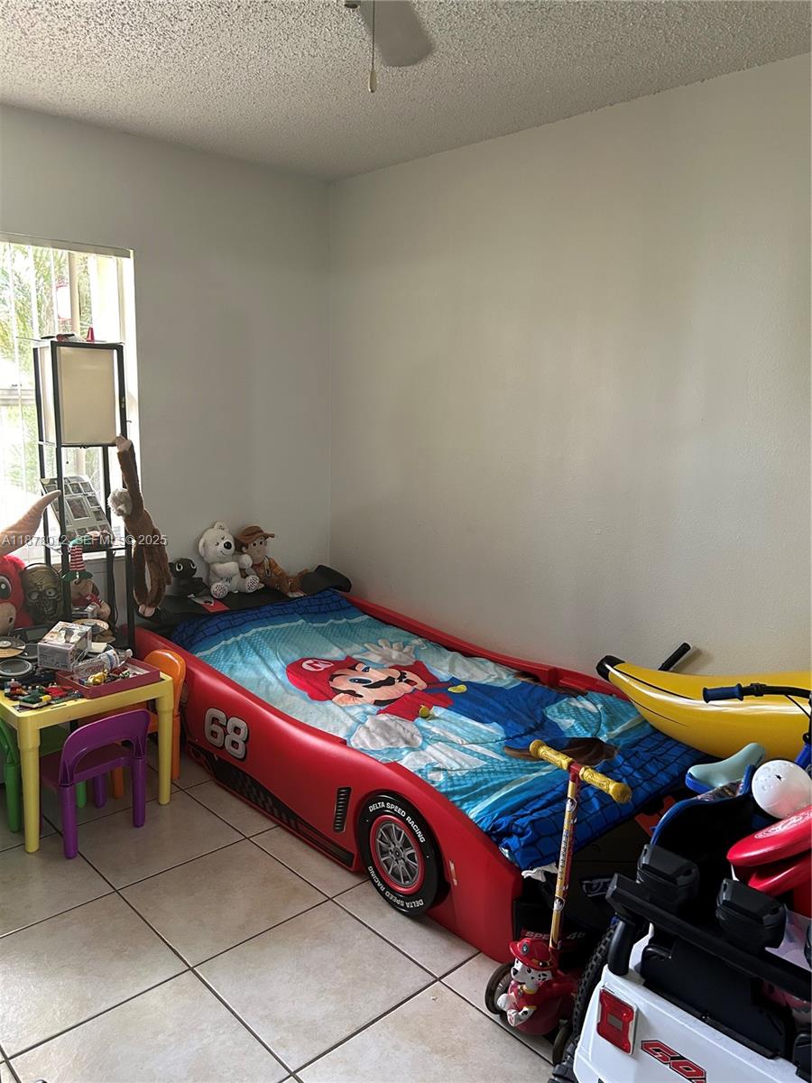 VENETIAN GARDENS AT COUNT - Residential