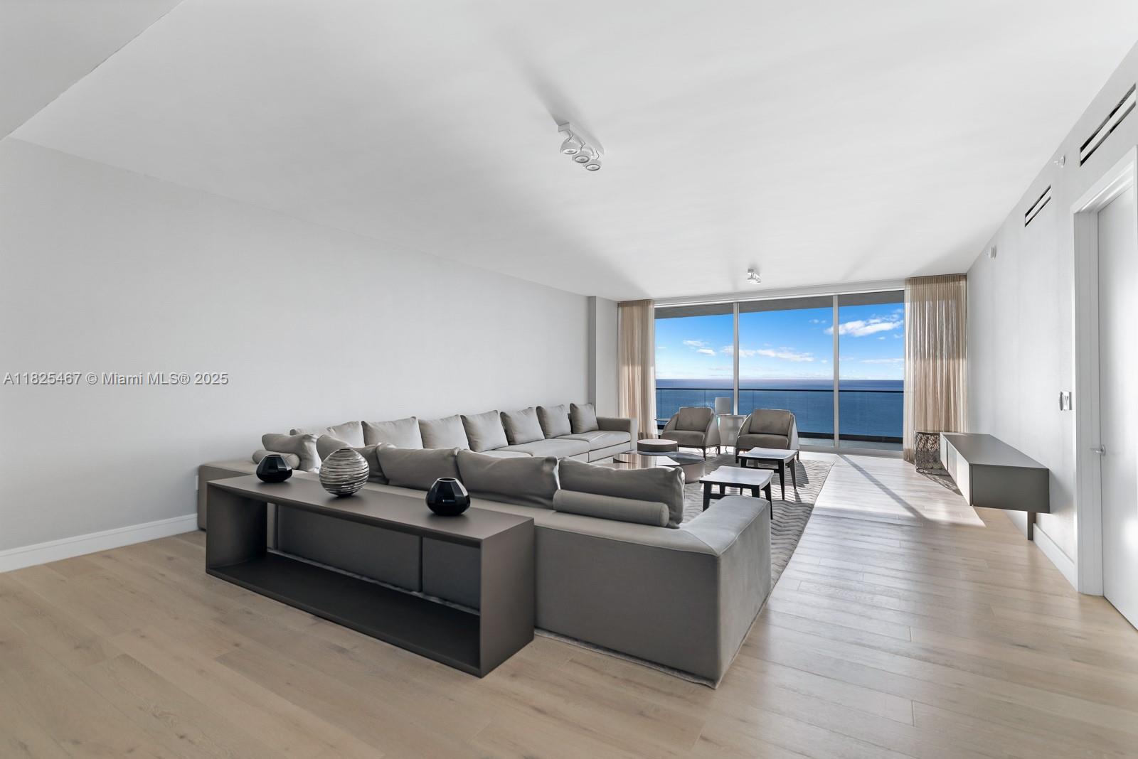 10201 Collins Ave 1802