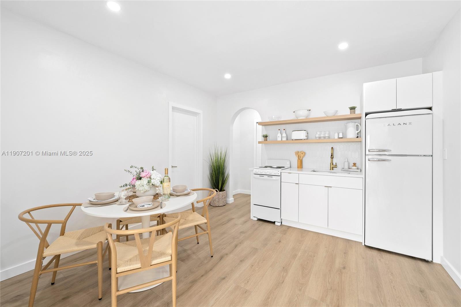 LAKE WORTH TOWN OF - Residential Income