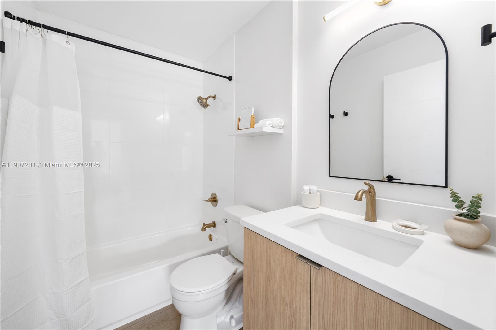 LAKE WORTH TOWN OF - Residential Income