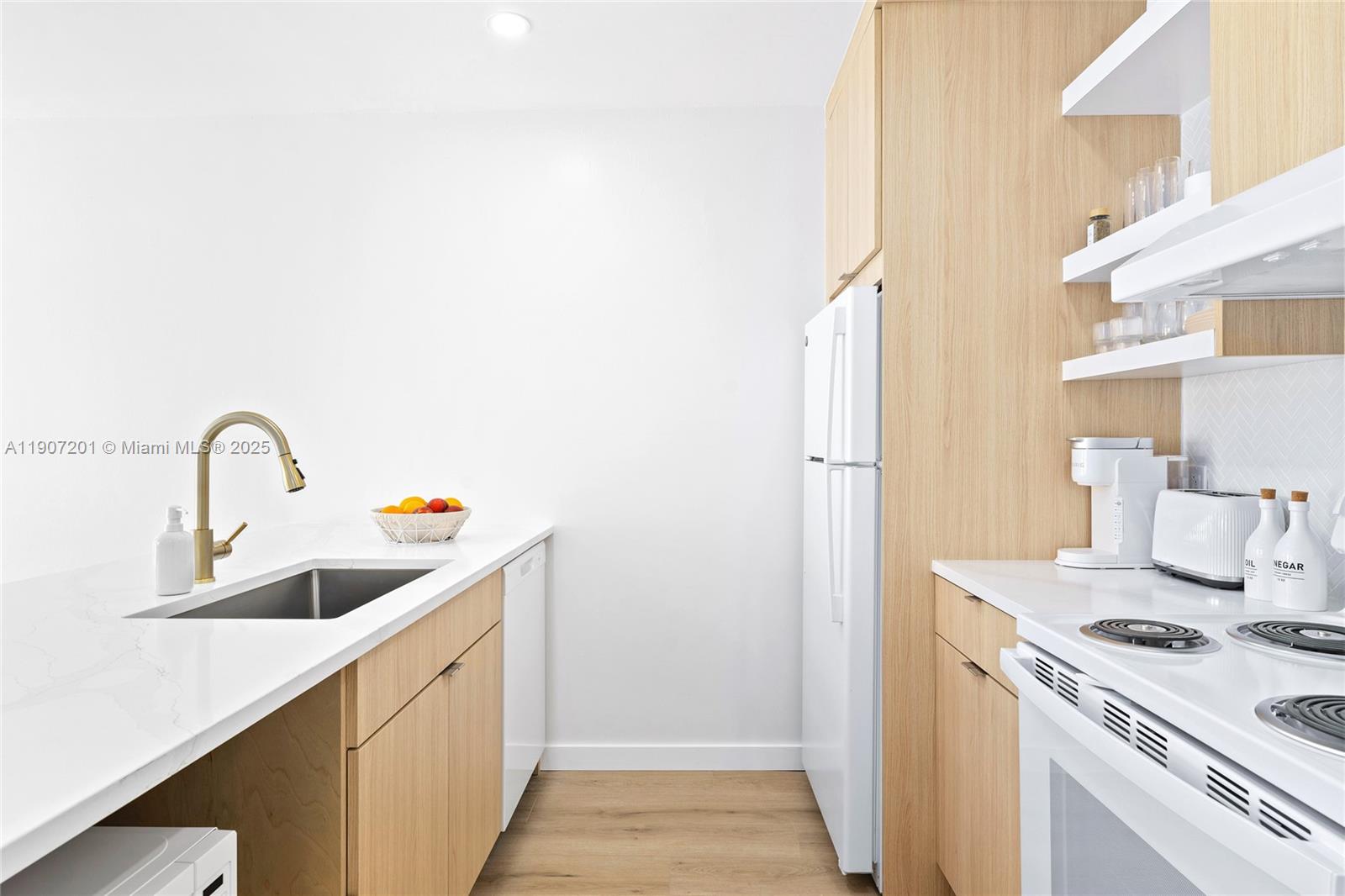 LAKE WORTH TOWN OF - Residential Income