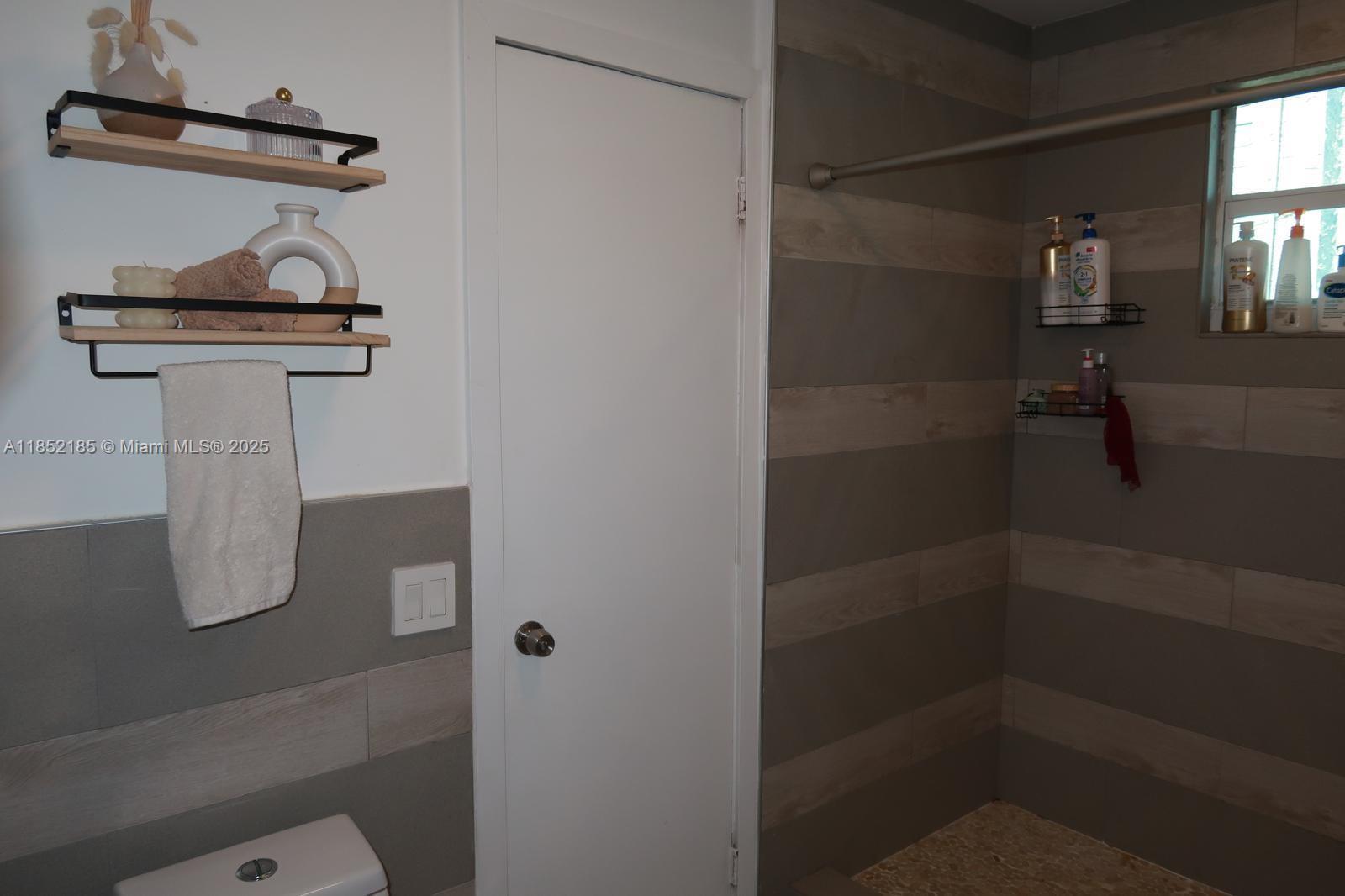 ROSEMONT PARK - Residential