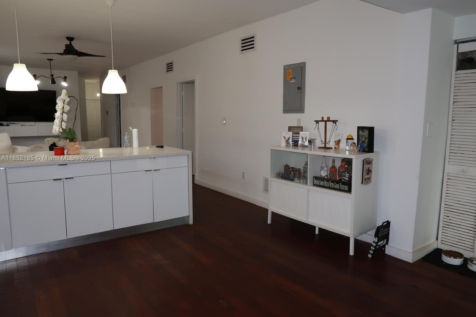 ROSEMONT PARK - Residential