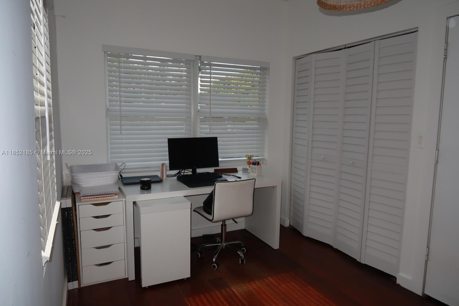 ROSEMONT PARK - Residential