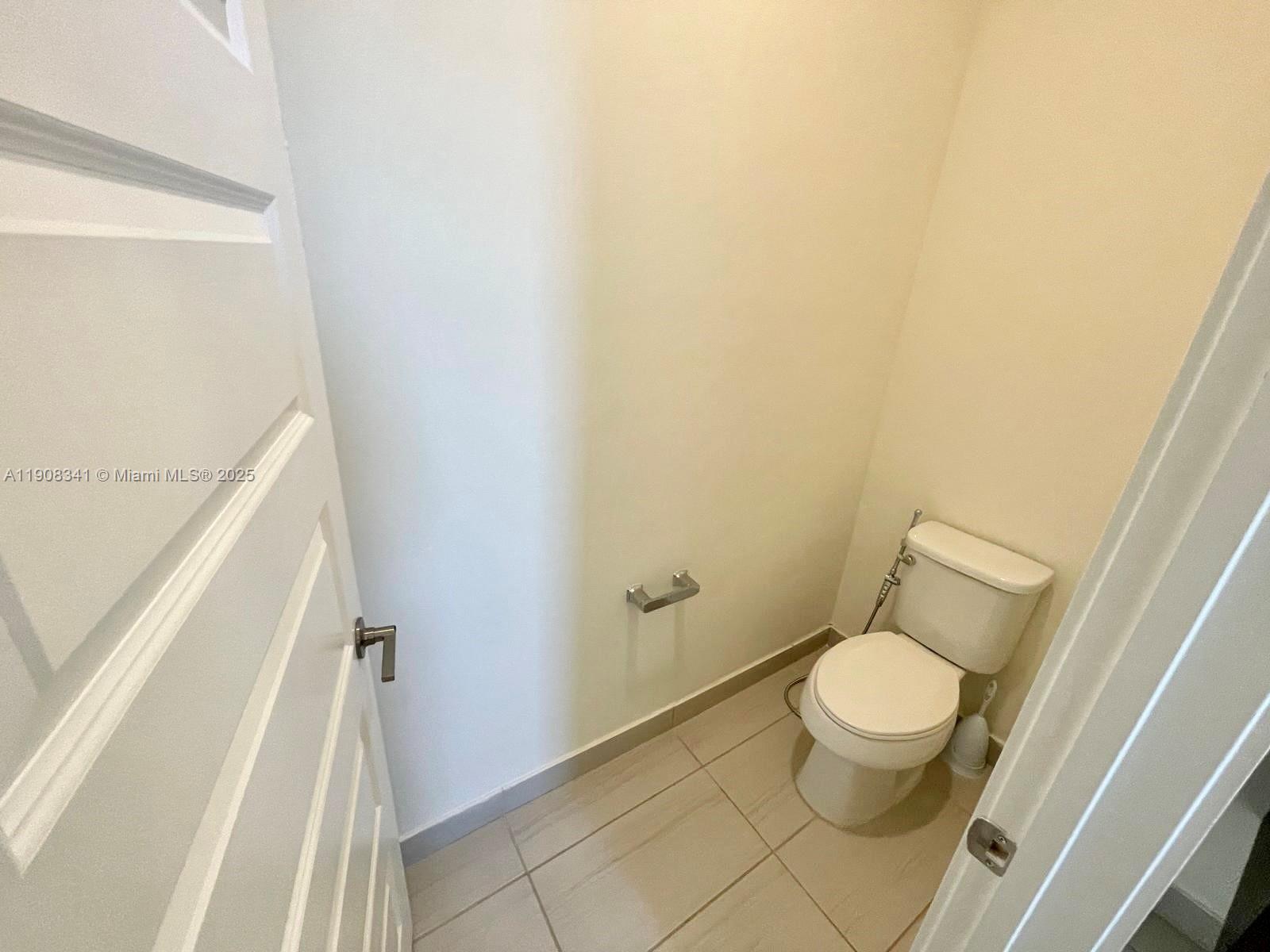 GRAND BAY NORTH - Residential Lease