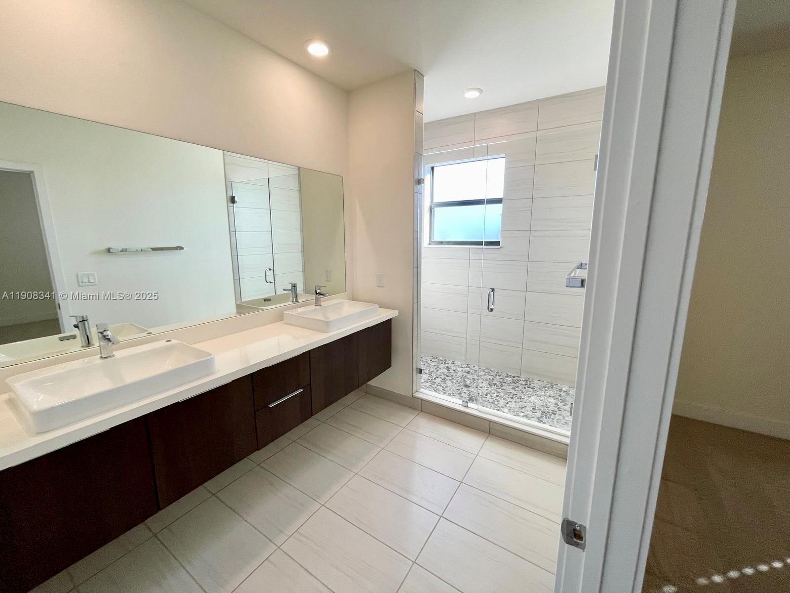 GRAND BAY NORTH - Residential Lease