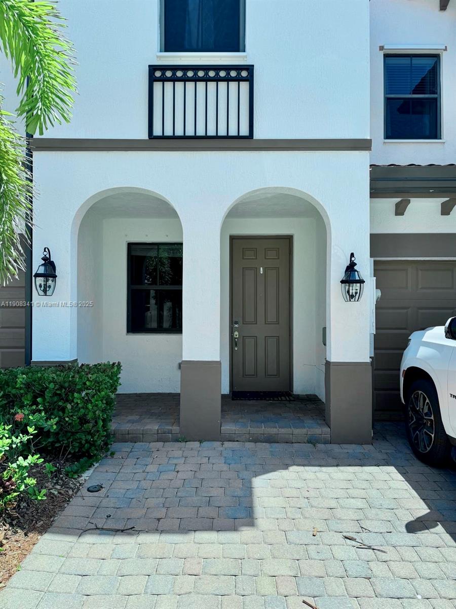 GRAND BAY NORTH - Residential Lease