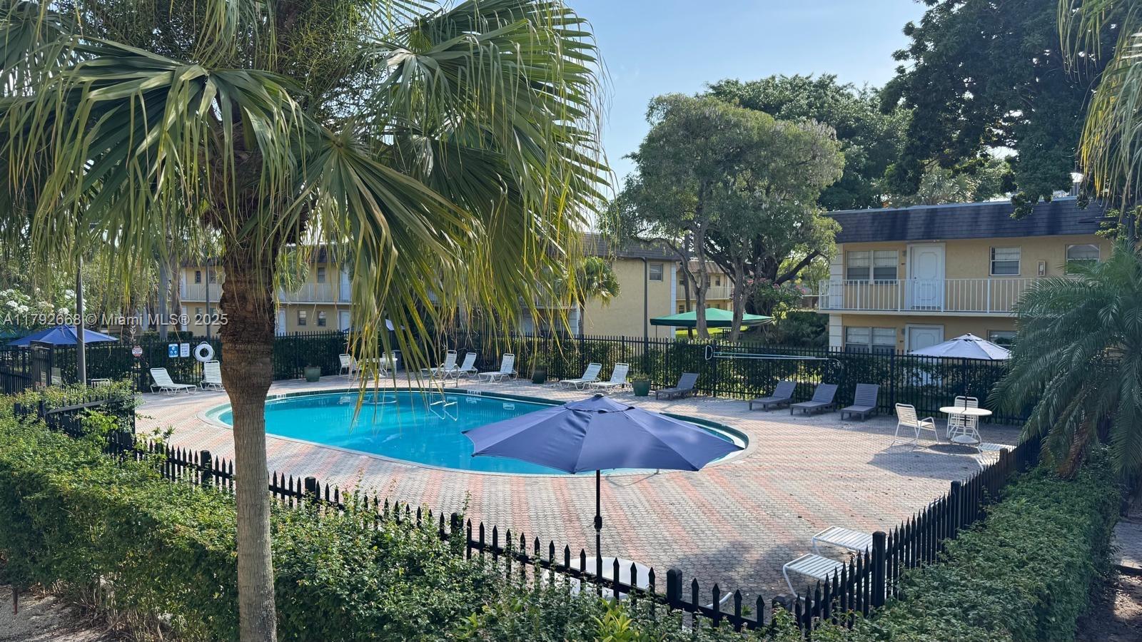 VILLAGE PARK AT OAKLAND C - Residential