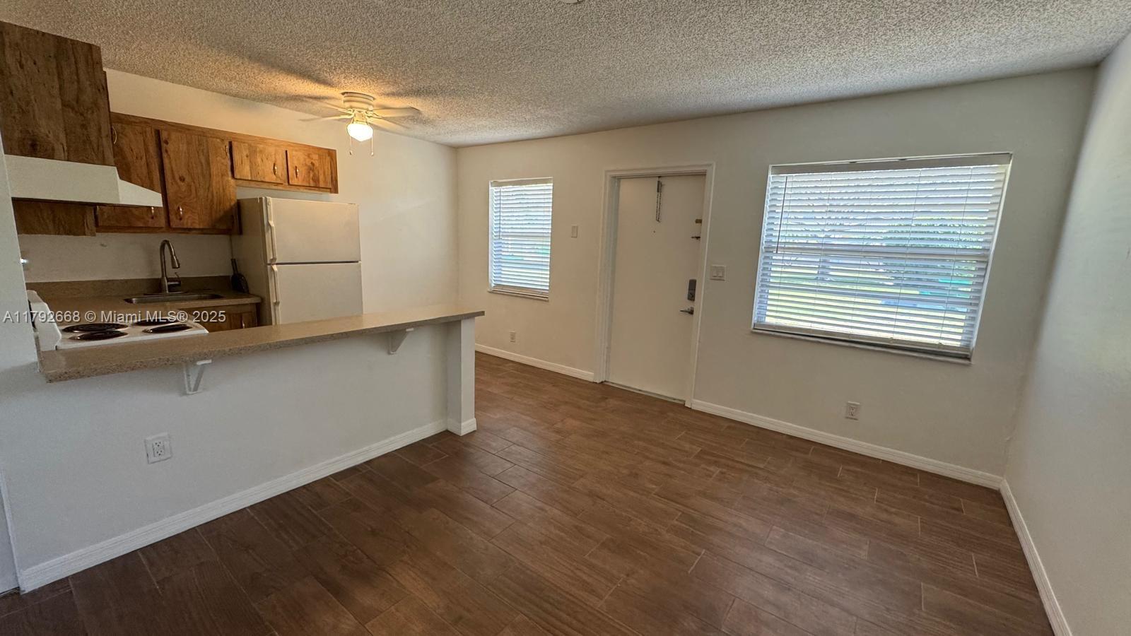 5156 NE 6th Ave 205