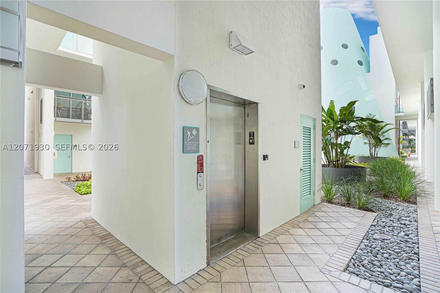 6000 Collins Ave 336