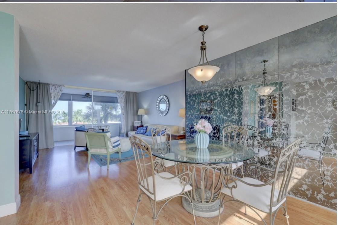 401 N Riverside Dr 406