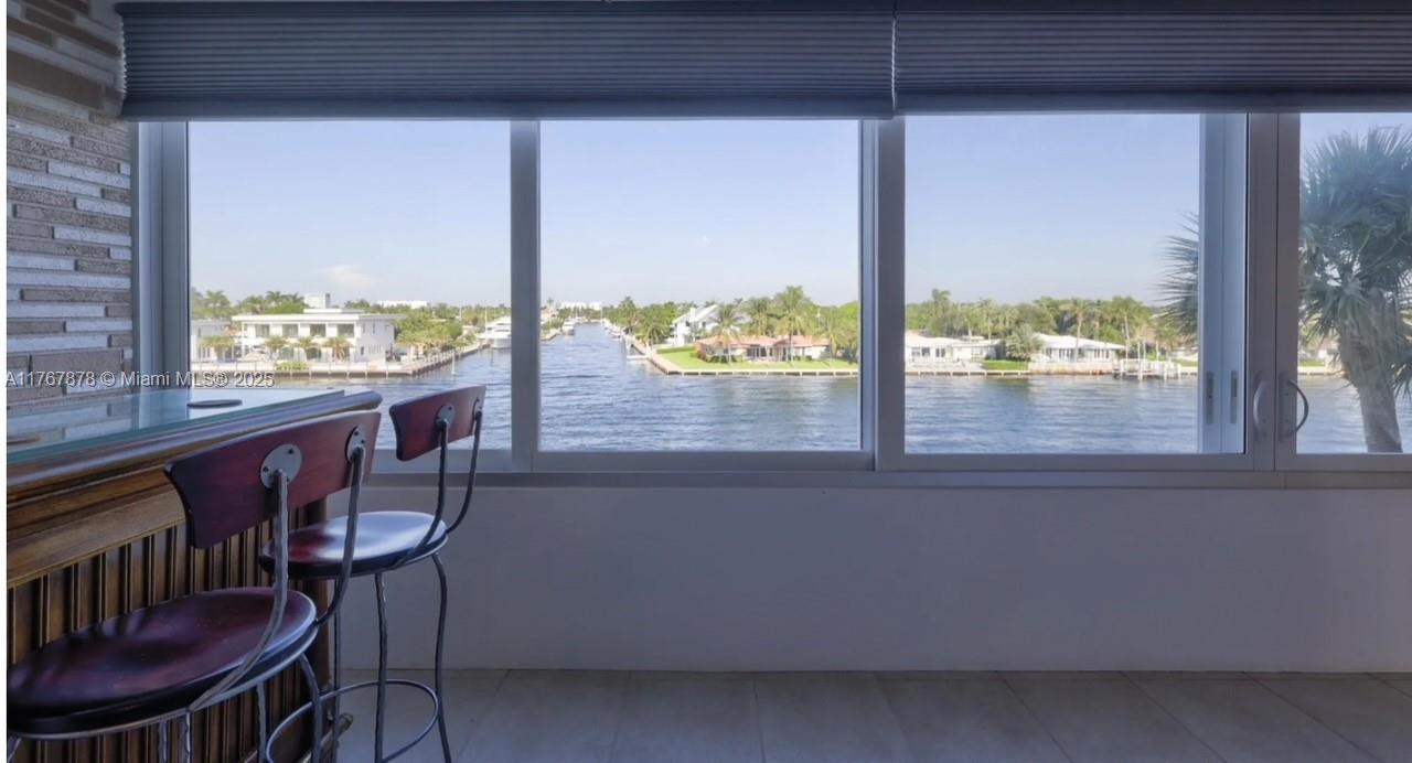 401 N Riverside Dr 406