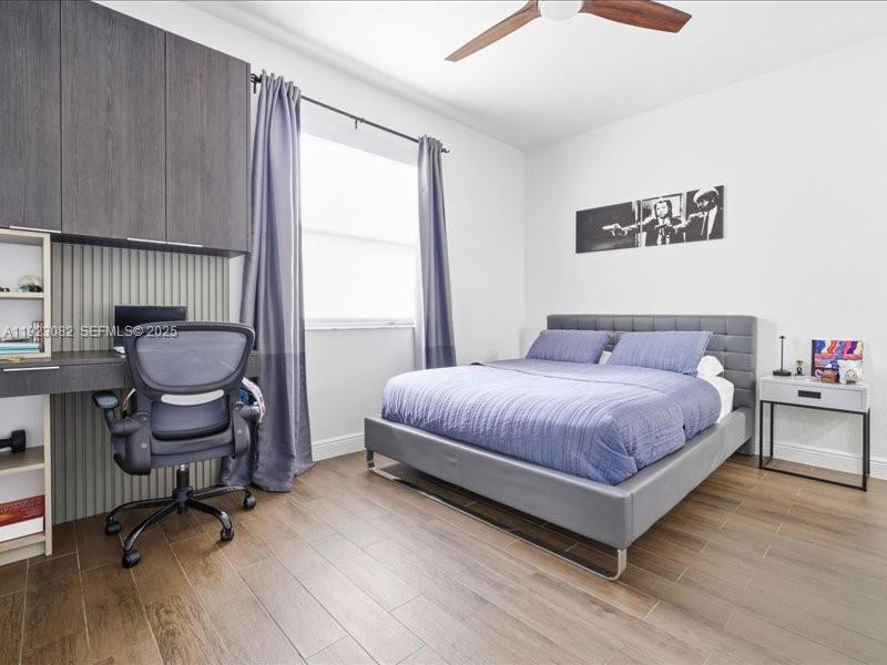 DORAL BREEZE - Residential