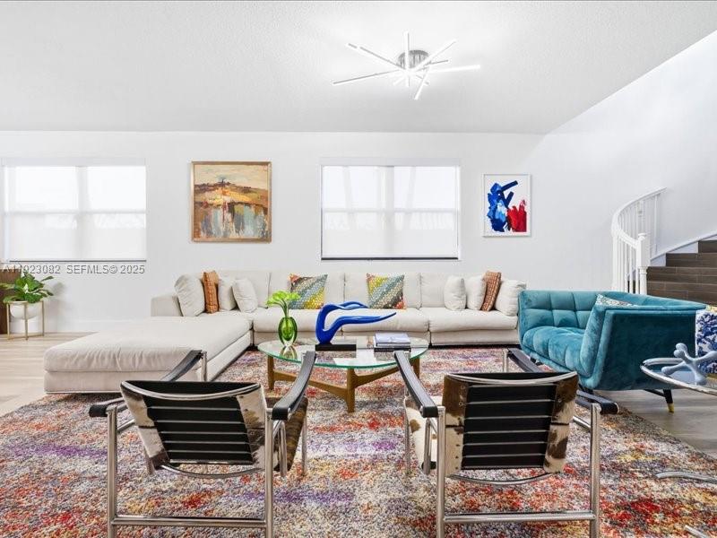 DORAL BREEZE - Residential