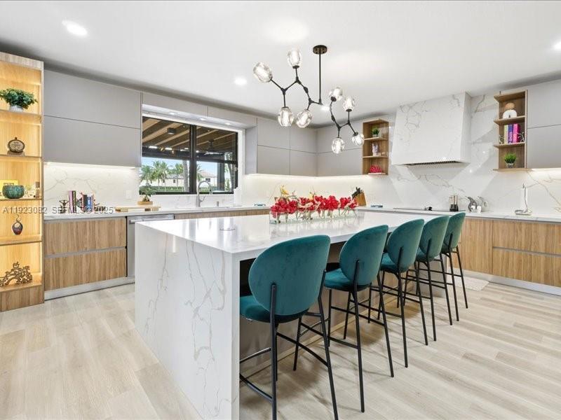 DORAL BREEZE - Residential