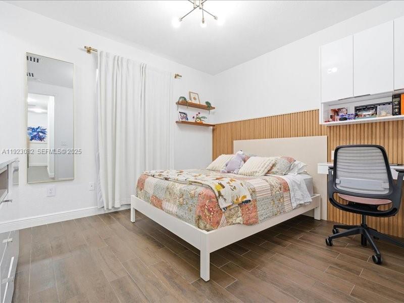 DORAL BREEZE - Residential