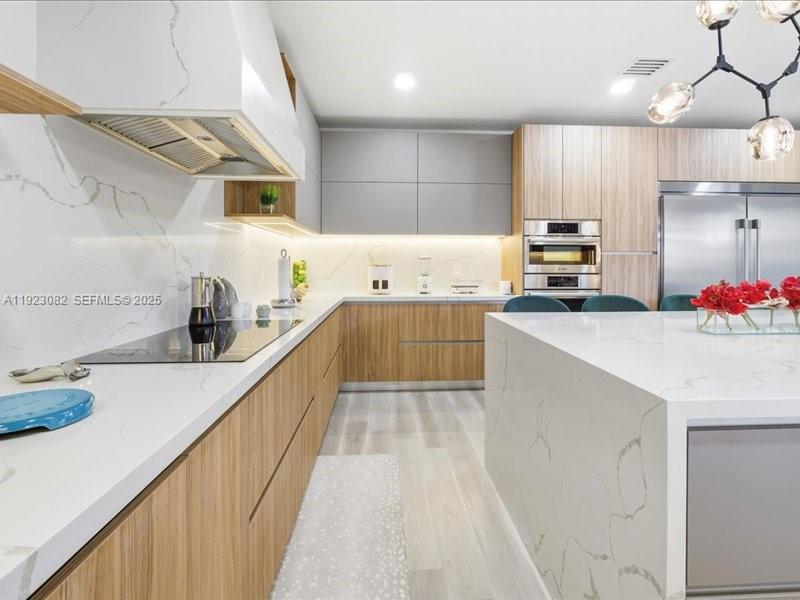 DORAL BREEZE - Residential