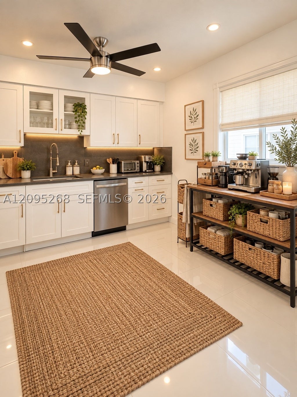 Photo of 916 NE 10th St, Hallandale Beach, FL 33009 (MLS # A12095268)