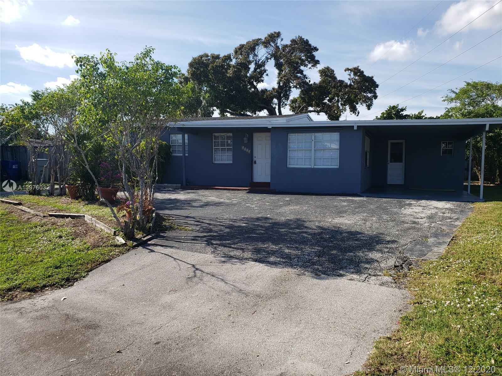 Large corner professionally managed 3 bedrooms, 2 bathroom single-family house! 1/1 efficiency is adjacent to the main unit. Central HVAC, large yard, utility room, new appliances, washer, and dryer hook up. As per management; Machines are not included.
Minutes from the beaches... Near Sample Road between I95 and US1!
Pet(s) will require an additional deposit and a $25 monthly rental fee will be added. Applications must be completed online. Please review the rental qualification PDF attached.