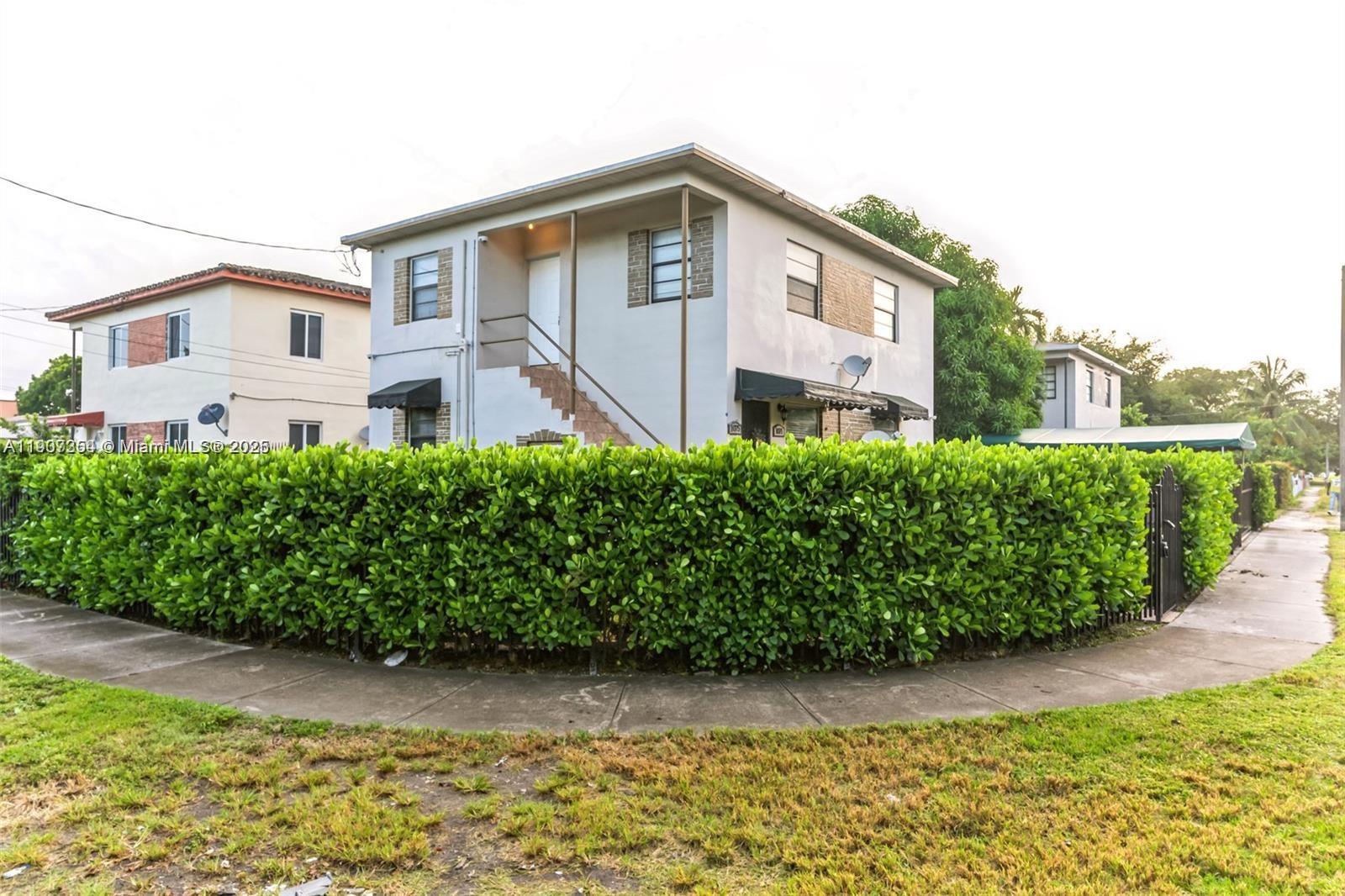 BRUCE TERRACE - Residential Lease