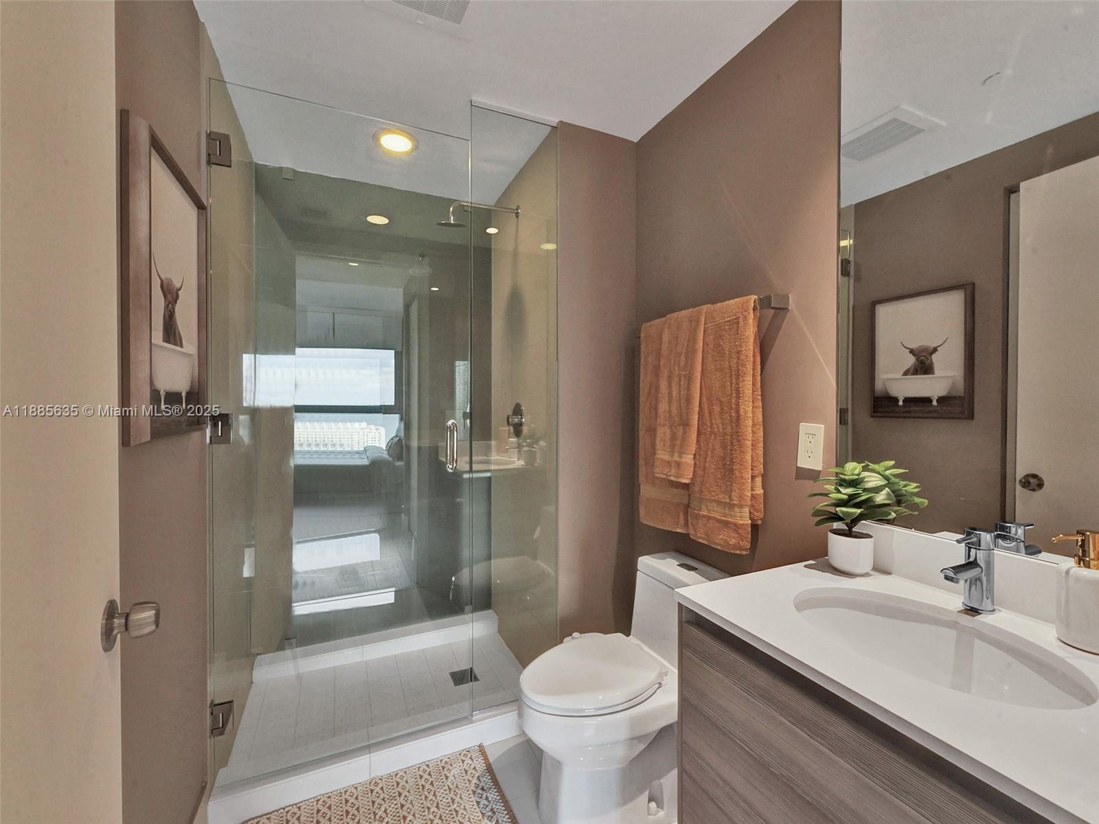 3401 MIDTOWN CONDO - Residential Lease