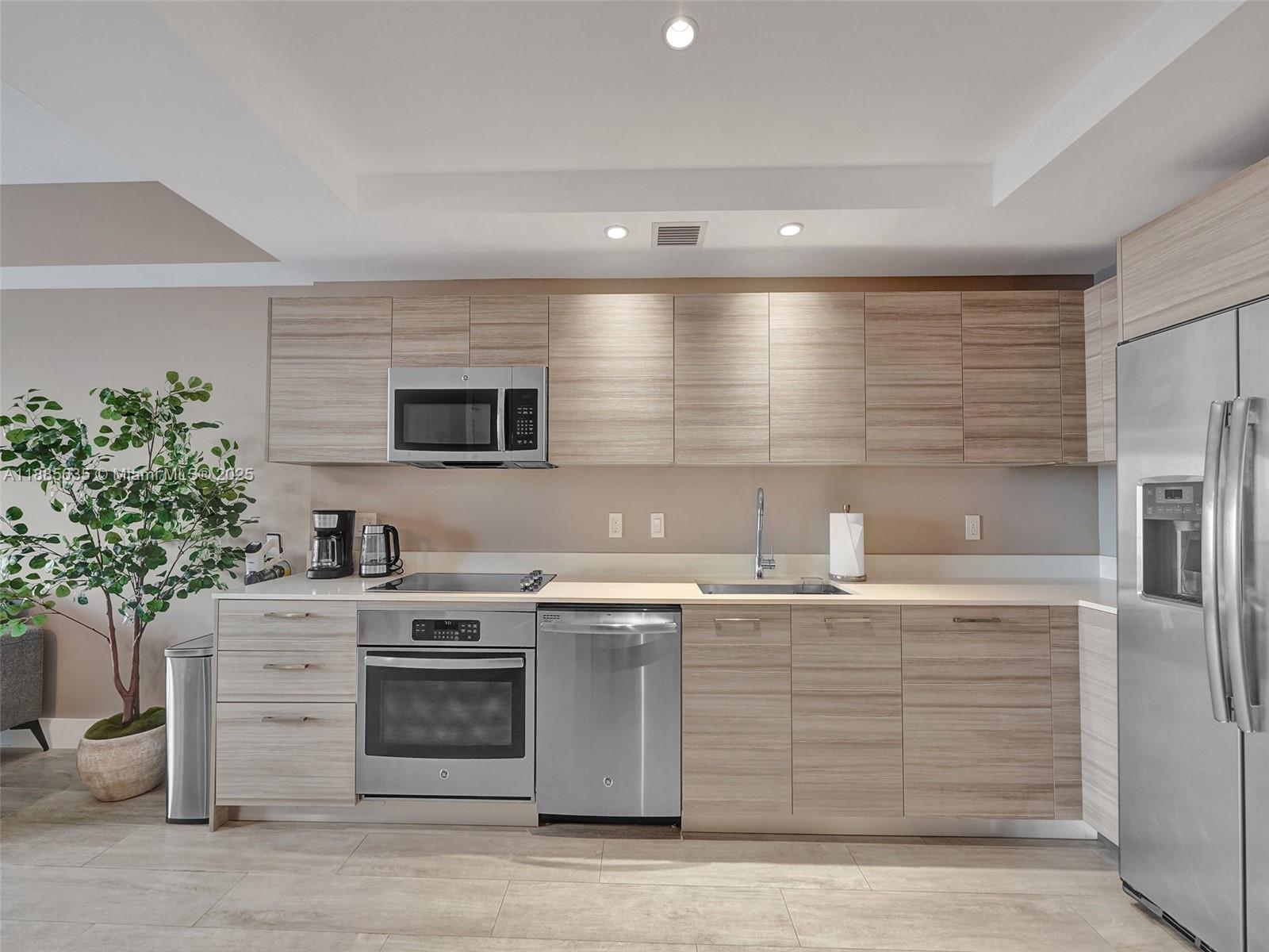 3401 MIDTOWN CONDO - Residential Lease