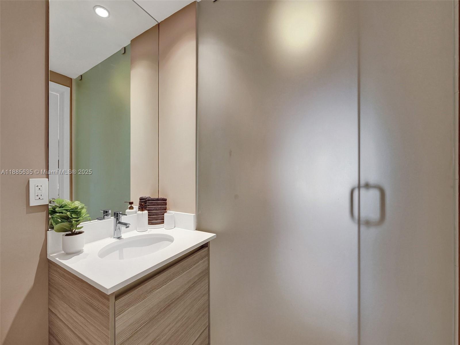 3401 MIDTOWN CONDO - Residential Lease